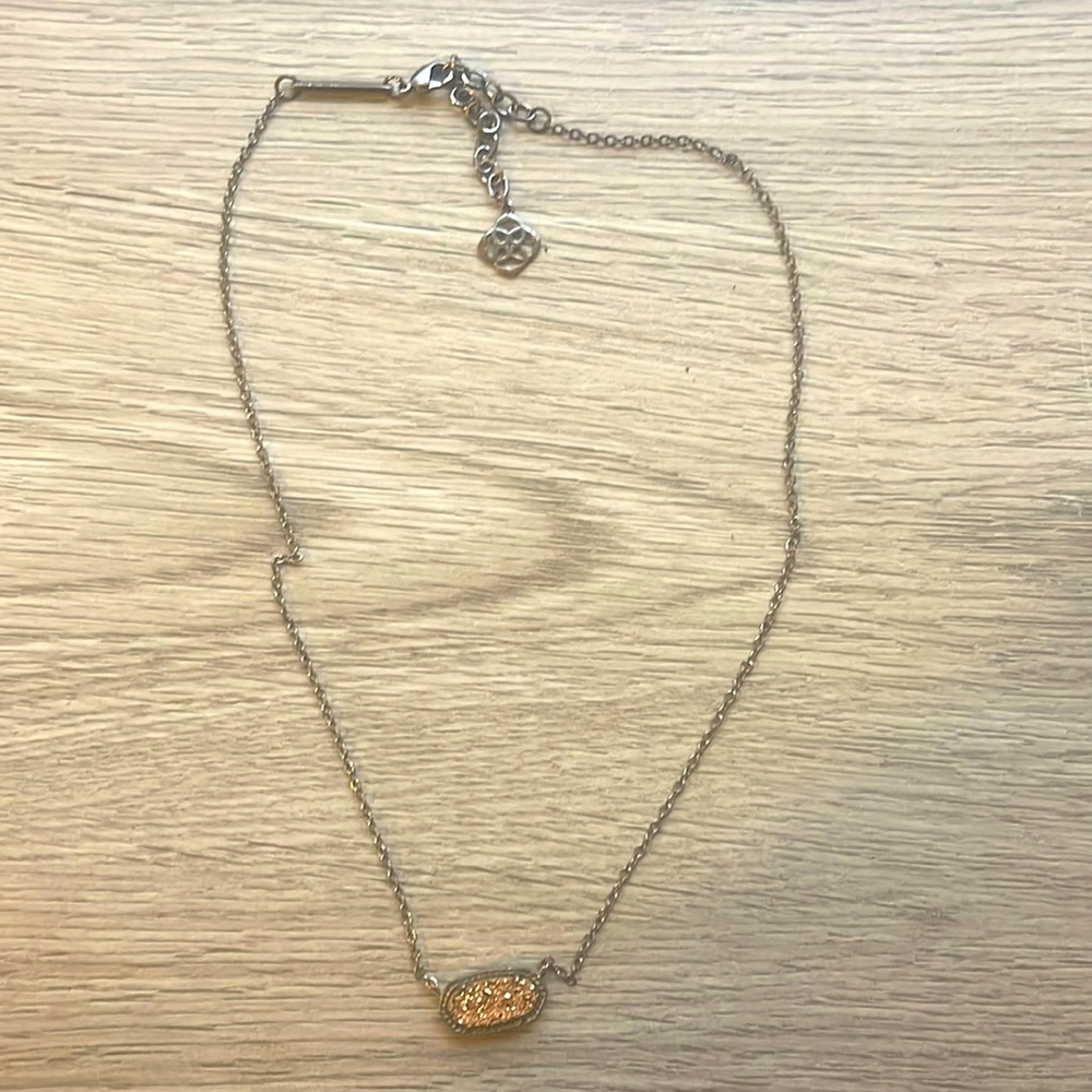 Rose gold Kendra Scott necklace